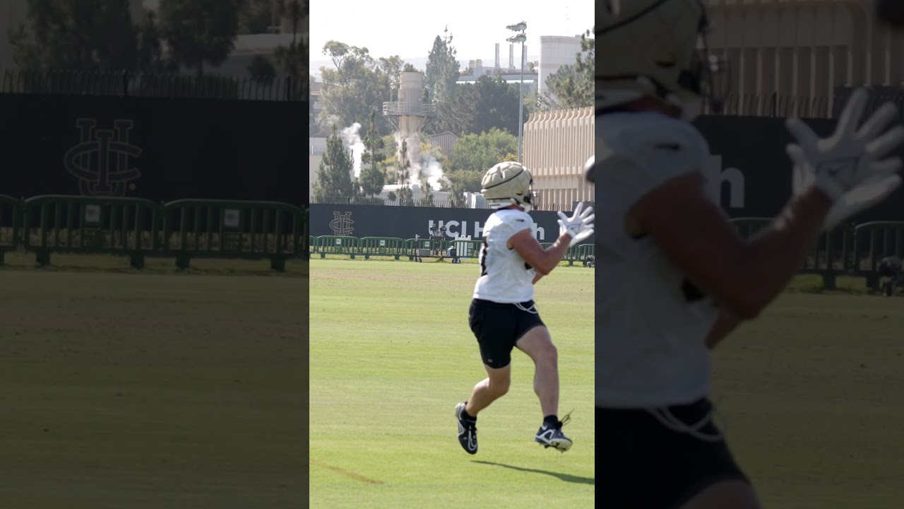 Derek Carr 🎯 Foster Moreau & Chris Olave #saints #nfl #shorts