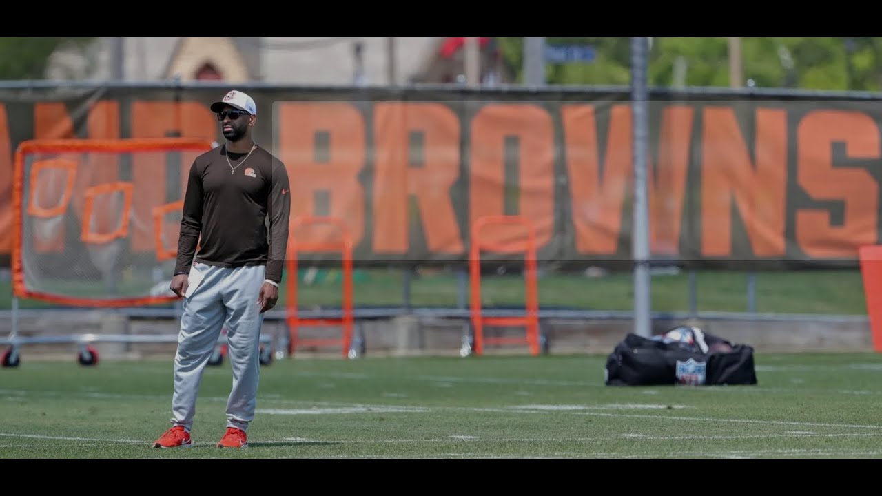 2025 NFL Yearbook: Cleveland Browns 2025 NFL Yearbook: Cleveland Browns