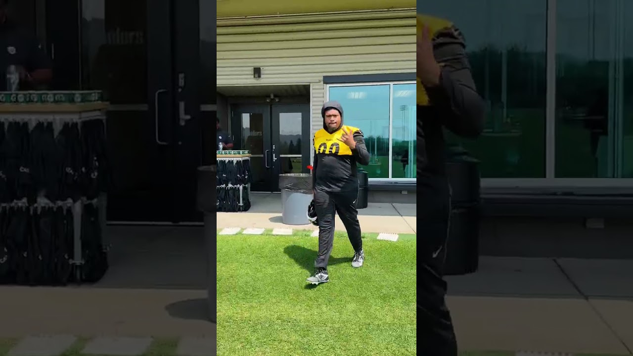 DAY THREEEE 🗣️ #Steelers #NFL #Shorts DAY THREEEE 🗣️ #Steelers #NFL #Shorts