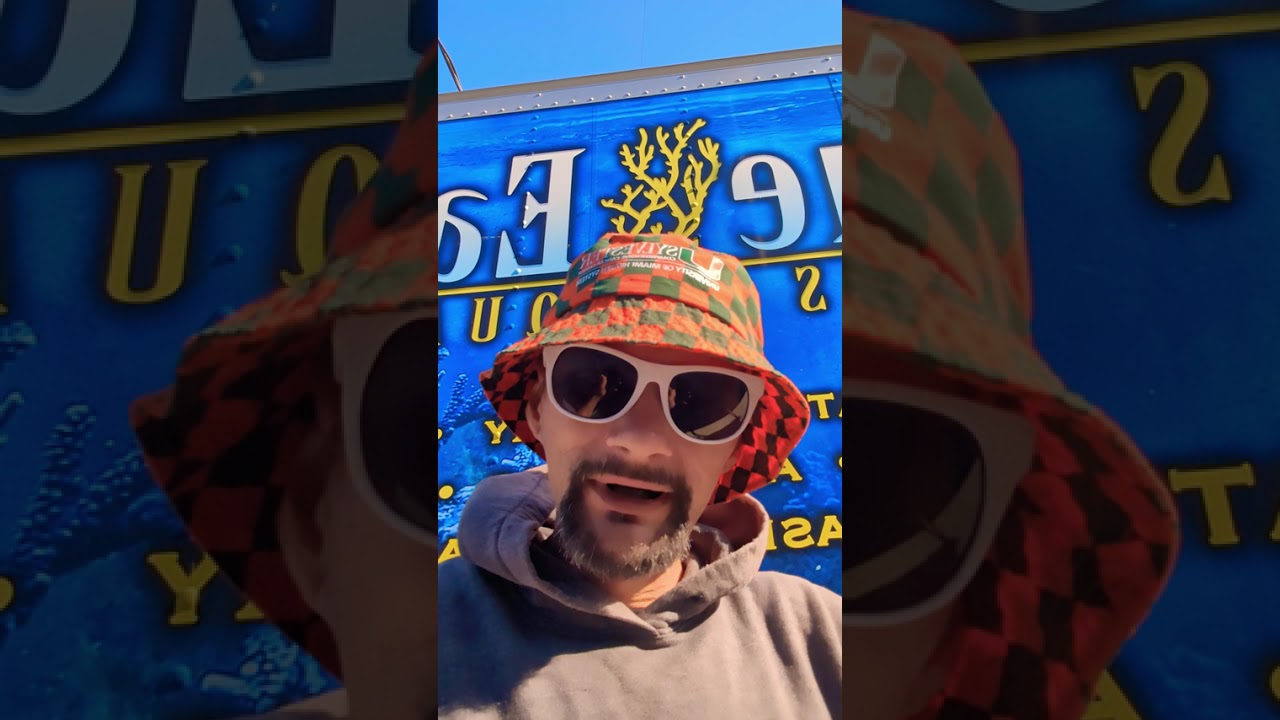 Tyreek Hill Challenges IShowSpeed to a race! #nfl #news #tyreekhill #ishowspeed #trending #sports Tyreek Hill Challenges IShowSpeed to a race! #nfl #news #tyreekhill #ishowspeed #trending #sports