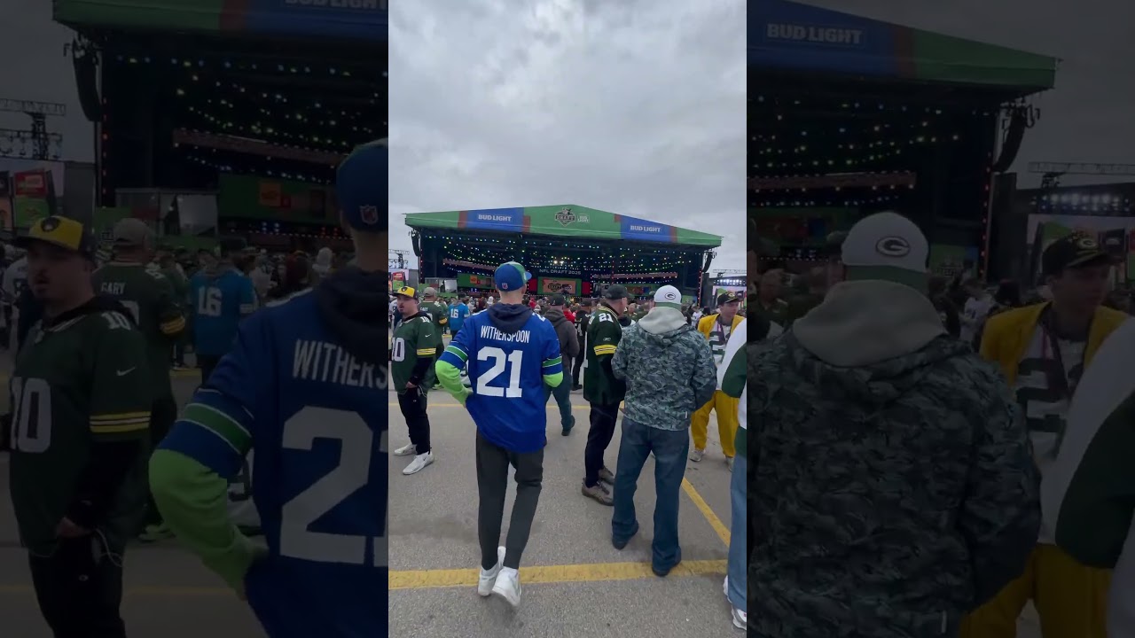 Walking around the 2025 NFL Draft #greenbaypackers #football Walking around the 2025 NFL Draft #greenbaypackers #football