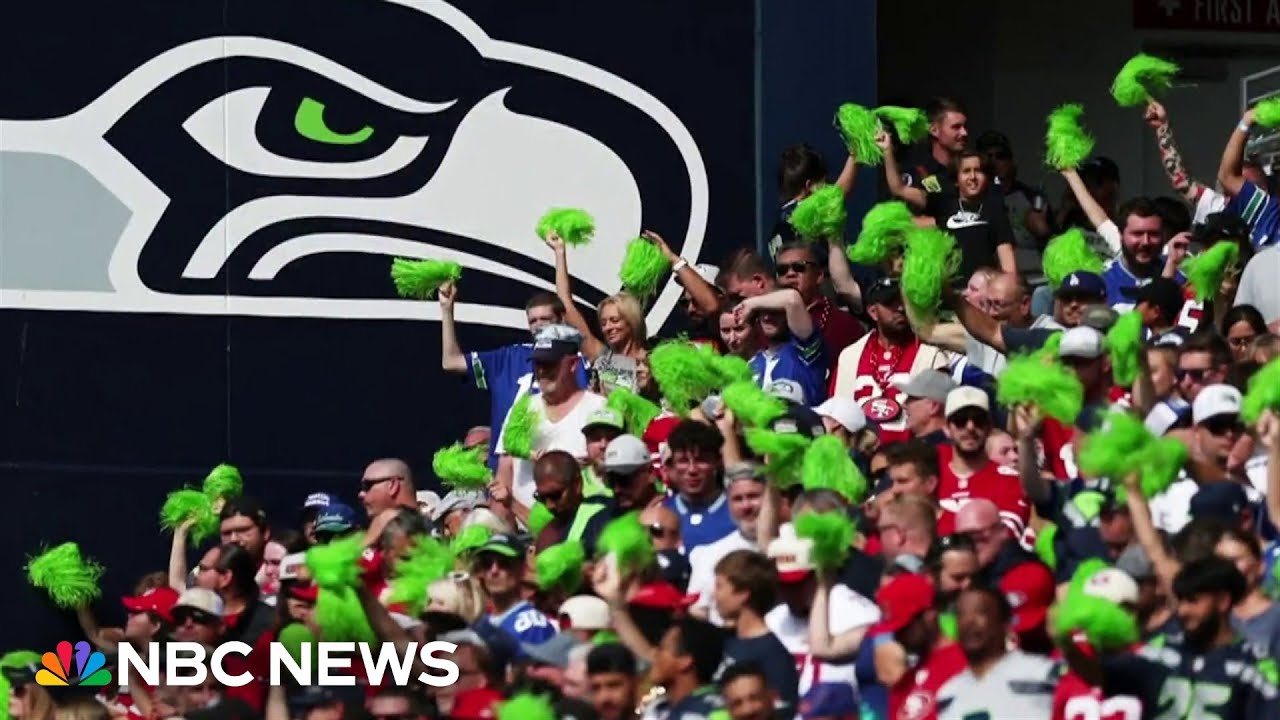 Seattle Seahawks kick off NFL season with undercover cops in opposing jerseys Vlog Seattle Seahawks kick off NFL season with undercover cops in opposing jerseys Vlog