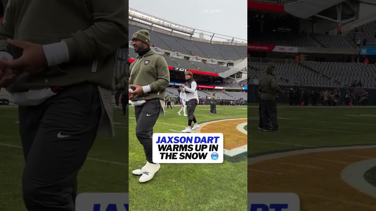 Jaxson Dart warms up in the snow 🥶 #nfl #giants Vlog Jaxson Dart warms up in the snow 🥶 #nfl #giants Vlog