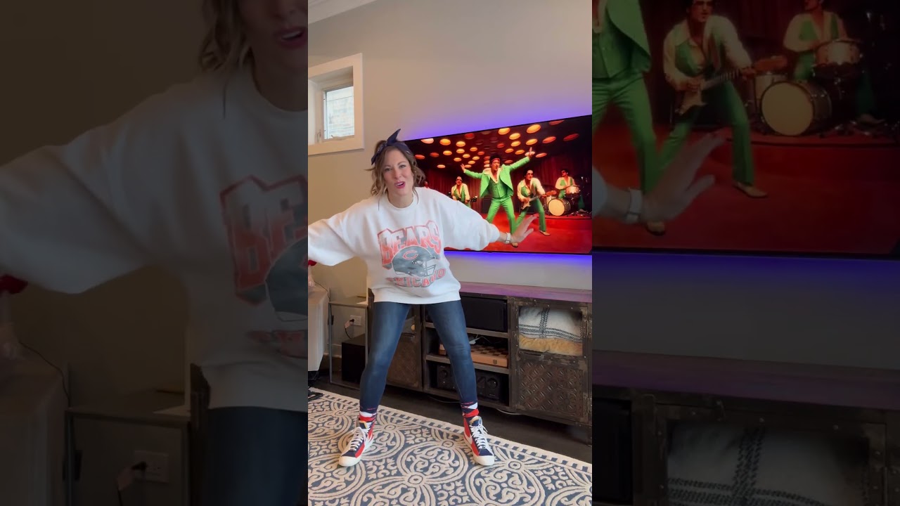 @brunomars has it goin’ on!!! Thank you for #ijustmight ! New favorite song, on repeat! Vlog @brunomars has it goin’ on!!! Thank you for #ijustmight ! New favorite song, on repeat! Vlog