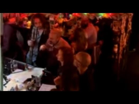 Oakland NYE 2026 Has Bay Bridge Fireworks & Singing At The Alley Piano Bar & Restaurant Vlog Oakland NYE 2026 Has Bay Bridge Fireworks & Singing At The Alley Piano Bar & Restaurant Vlog