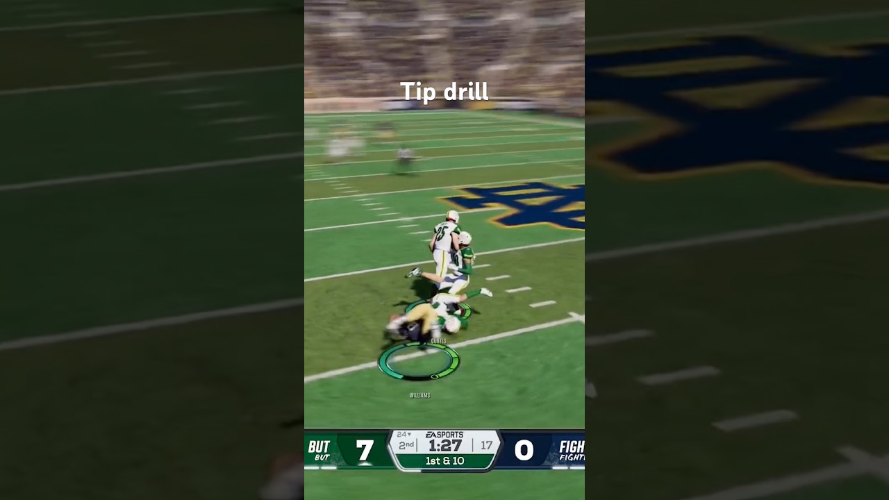 Head on a swivel #tips #drill #college #football #cfb #cfb26 #nfl #draft #prospects #michigan Head on a swivel #tips #drill #college #football #cfb #cfb26 #nfl #draft #prospects #michigan